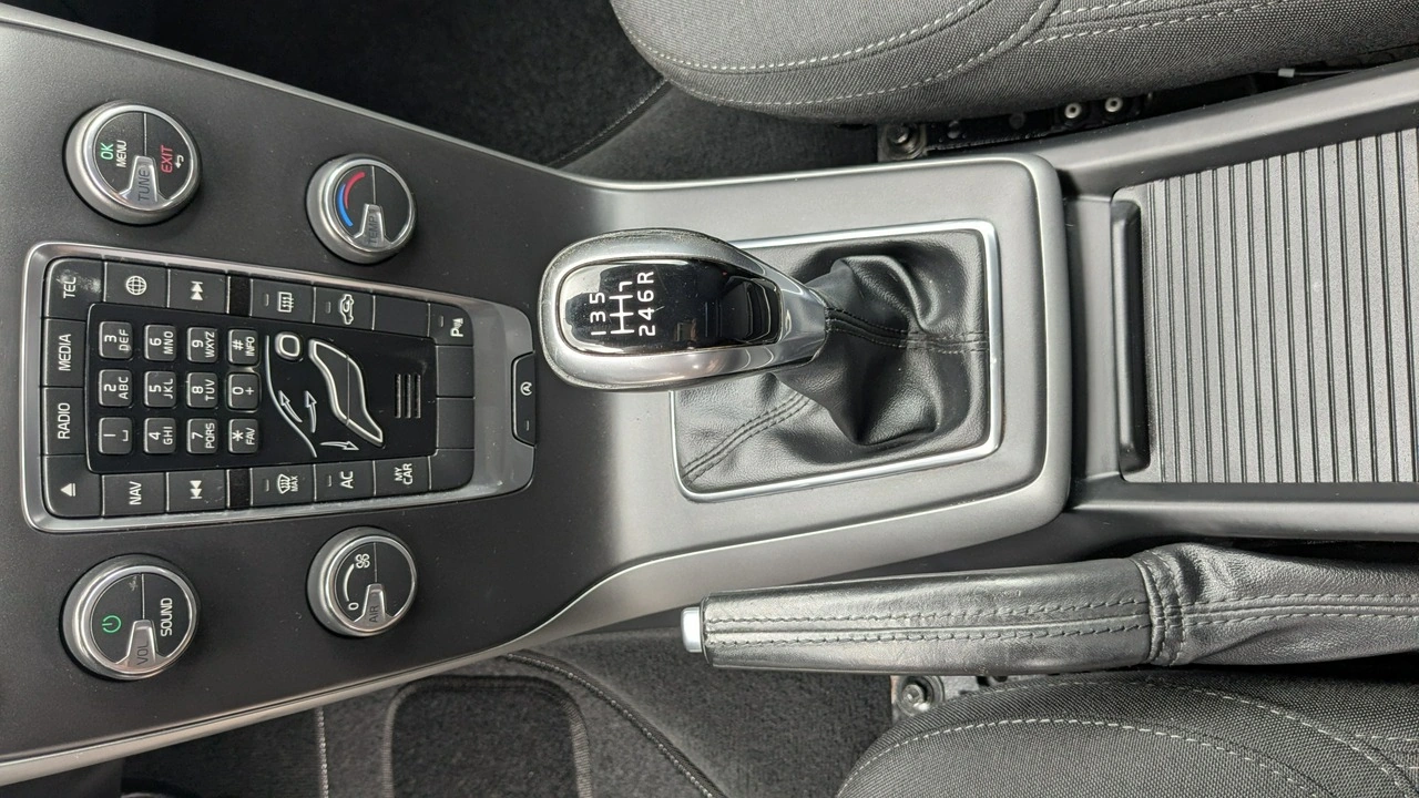 Volvo V40 - Zdjęcie 26