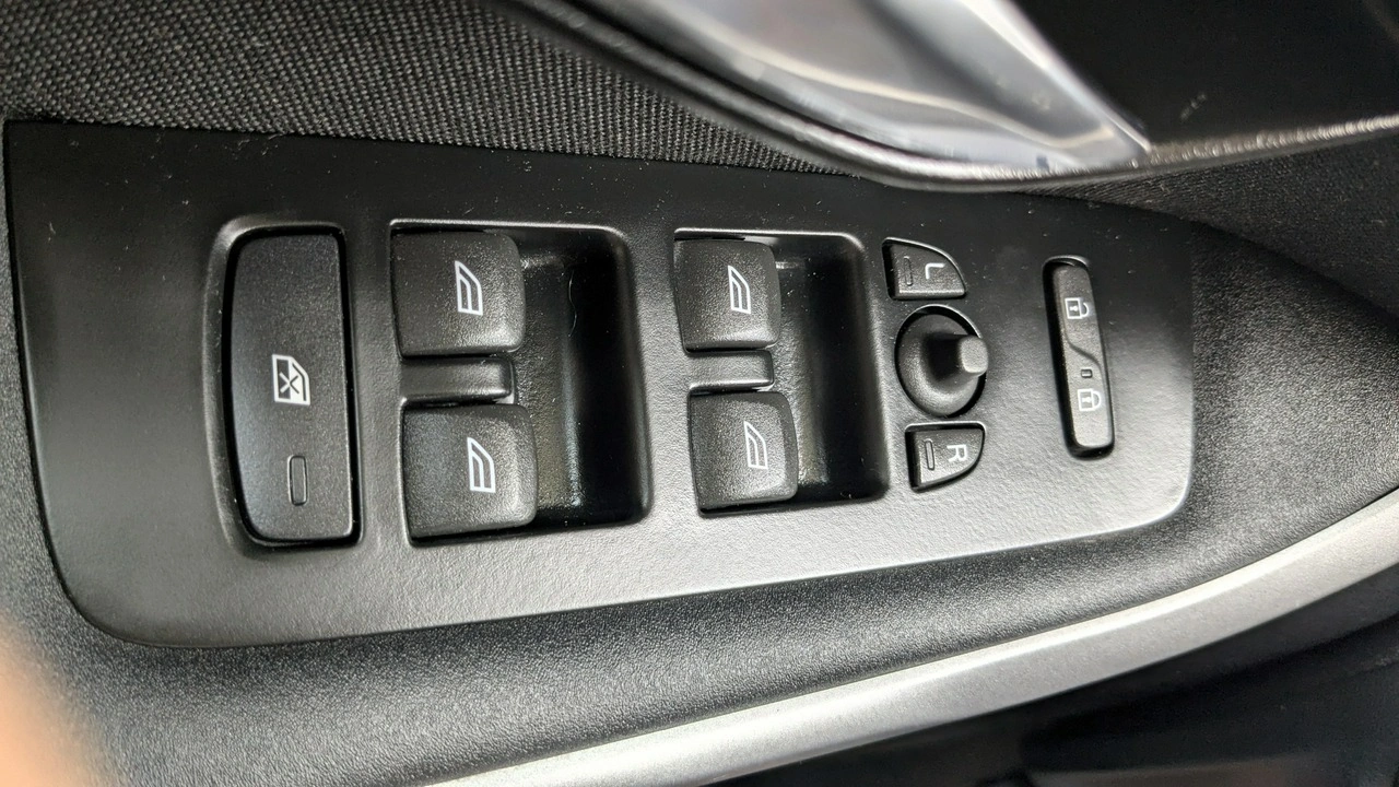 Volvo V40 - Zdjęcie 28