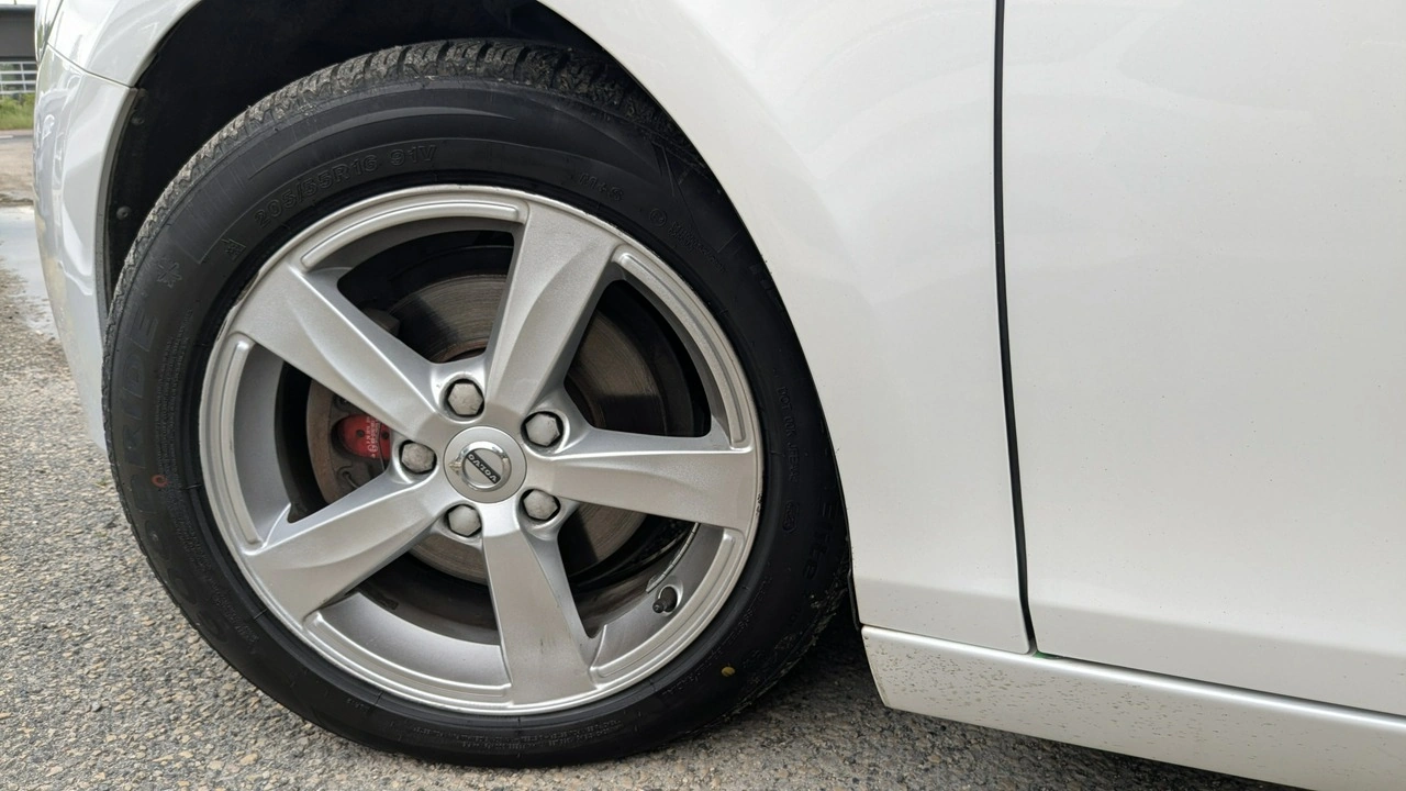 Volvo V40 - Zdjęcie 36