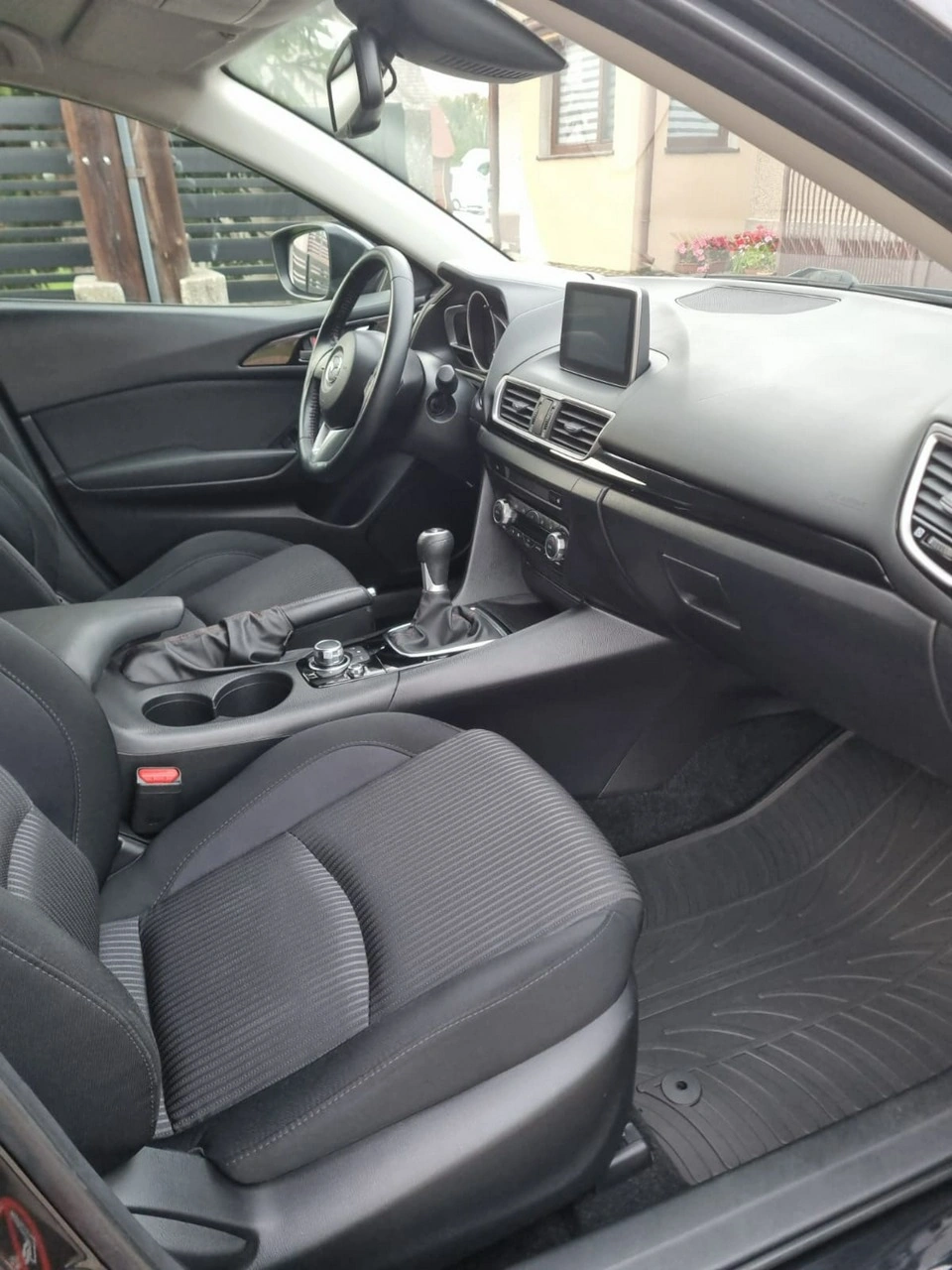 Mazda 3 - Zdjęcie 10