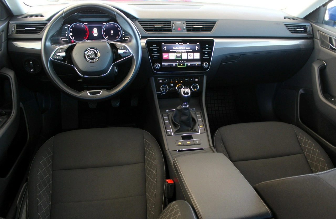 Skoda Superb - Zdjęcie 9