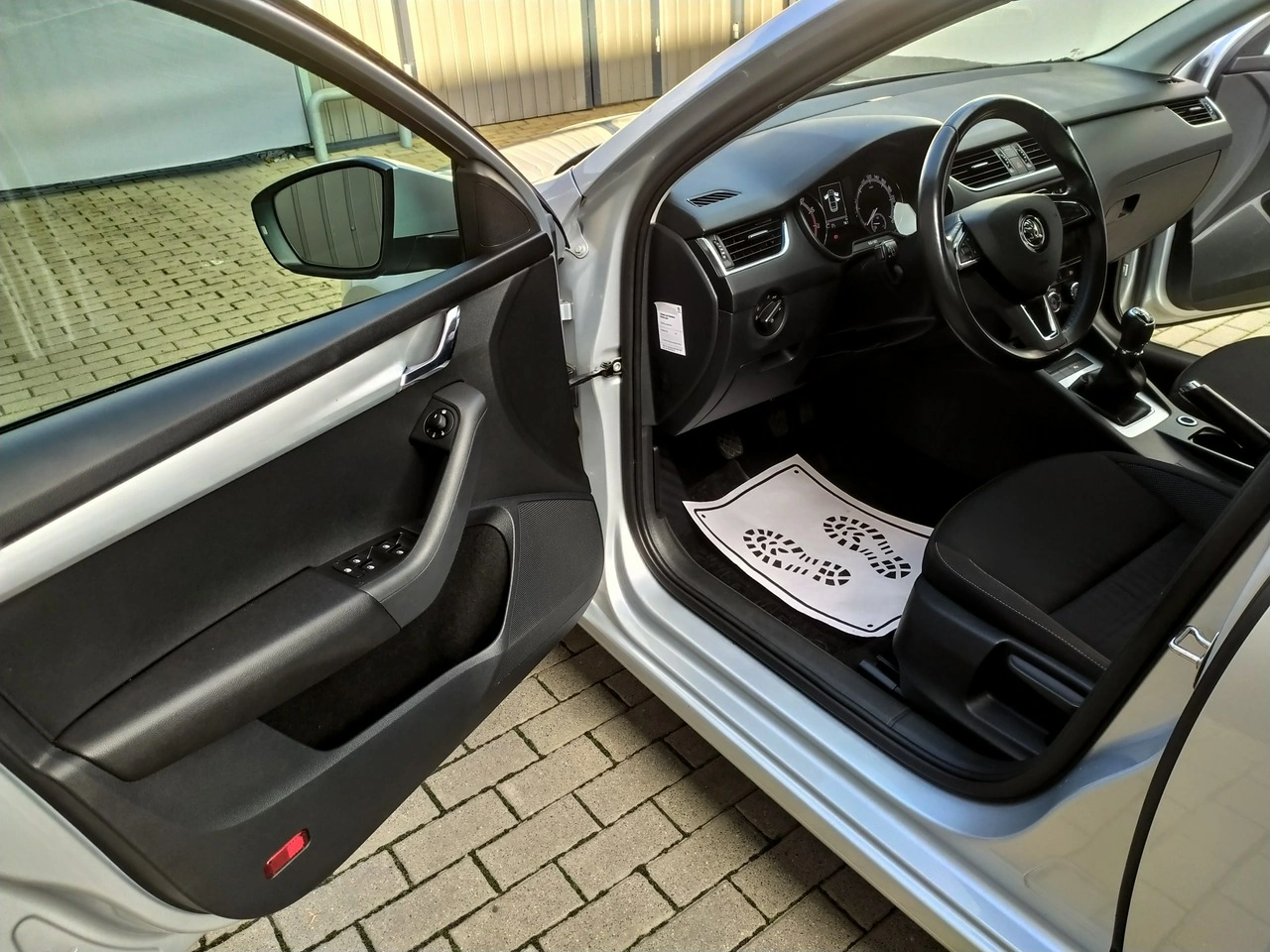 Skoda Octavia - Zdjęcie 11