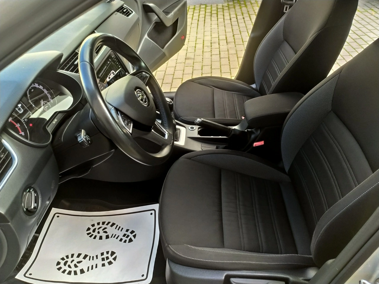 Skoda Octavia - Zdjęcie 14