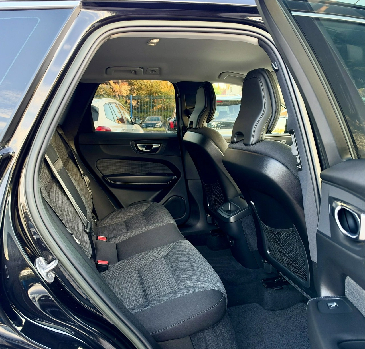 Volvo XC 60 - Zdjęcie 11