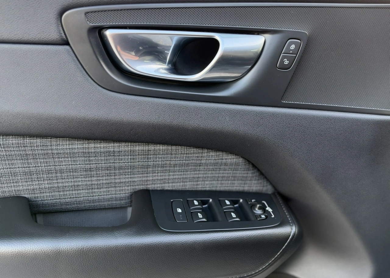 Volvo XC 60 - Zdjęcie 37