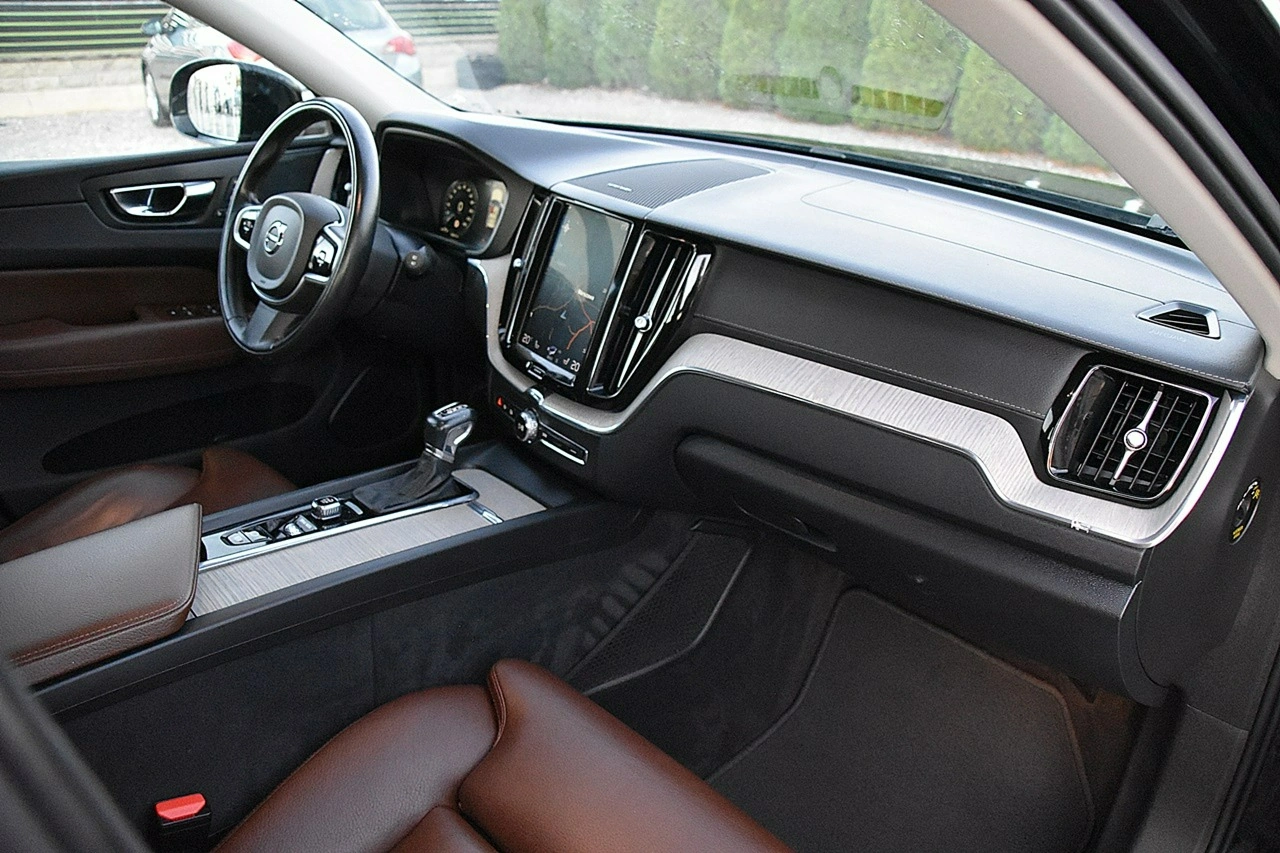 Volvo XC 60 - Zdjęcie 14