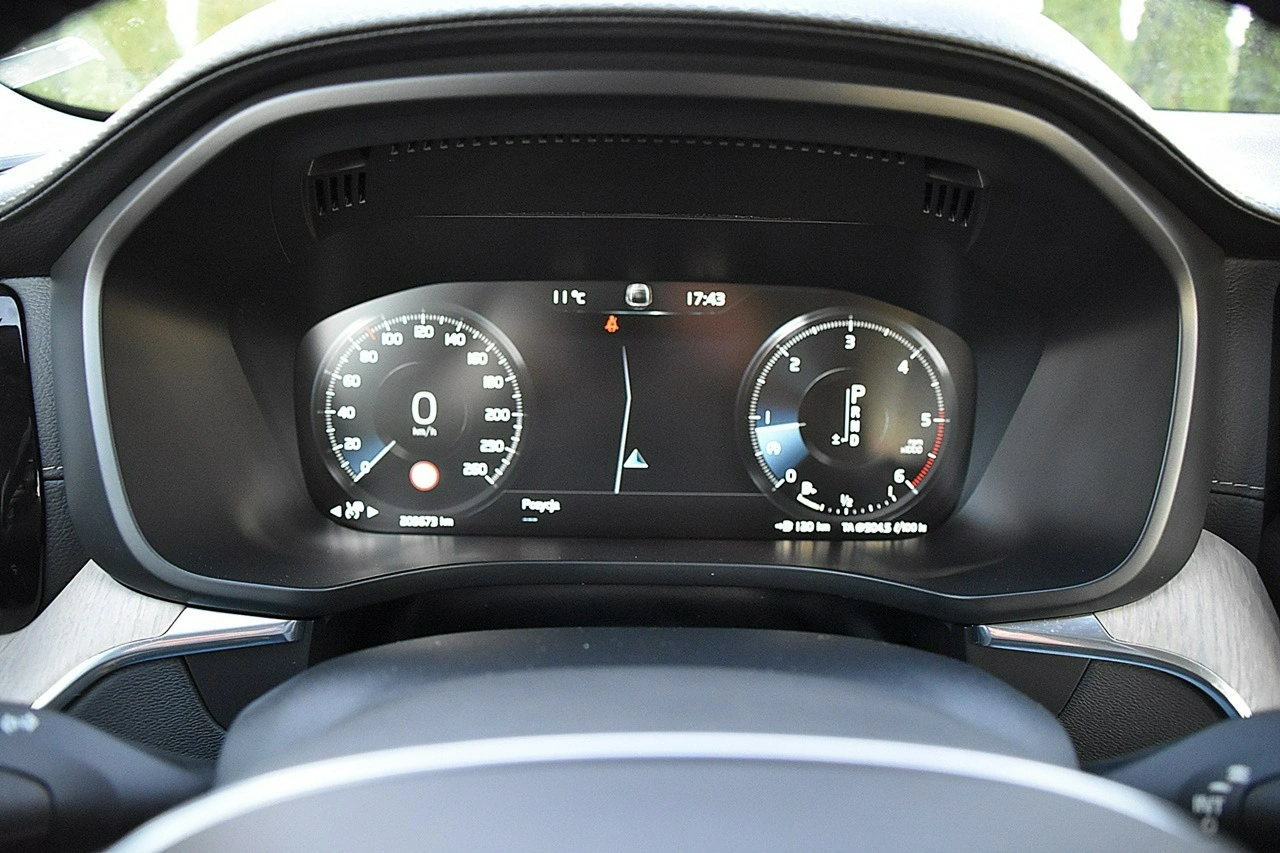 Volvo XC 60 - Zdjęcie 16