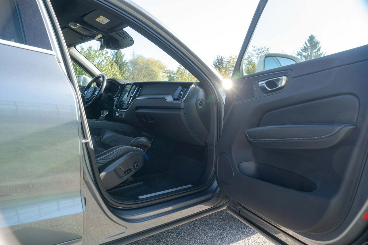 Volvo XC 60 - Zdjęcie 22