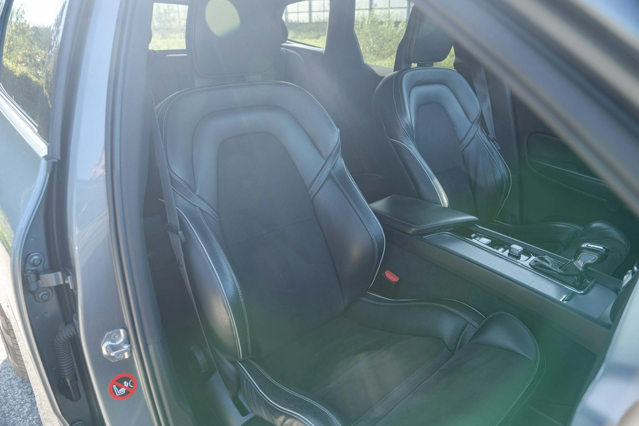 Volvo XC 60 - Zdjęcie 24