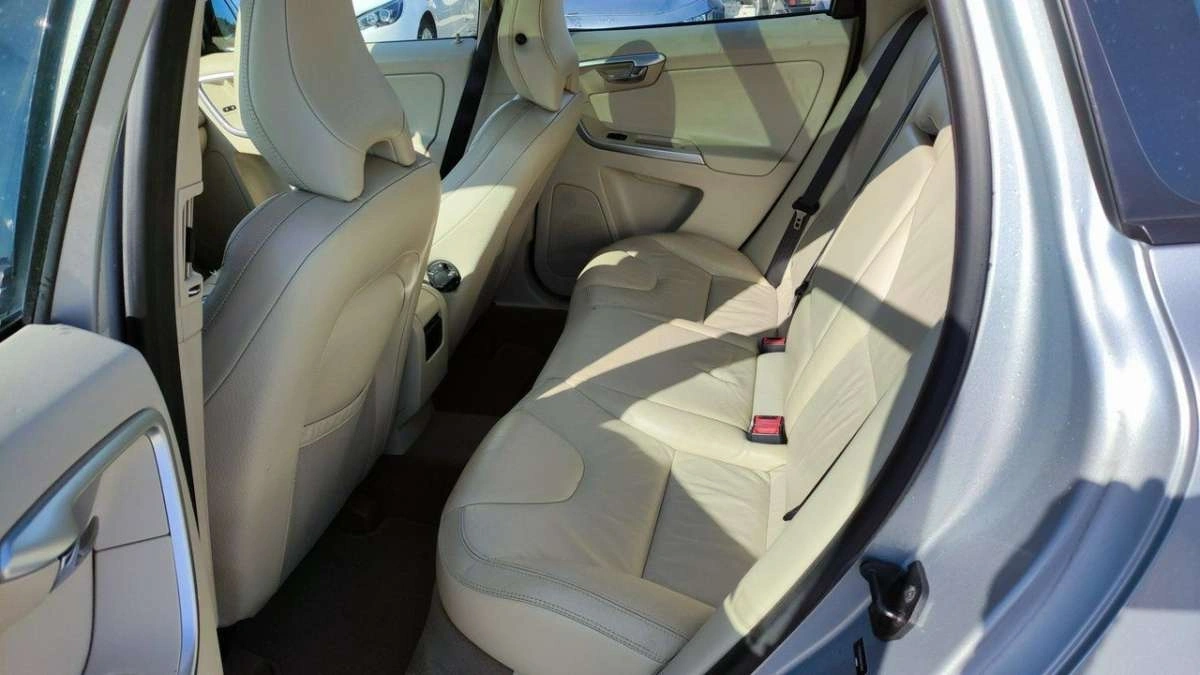 Volvo XC 60 - Zdjęcie 8