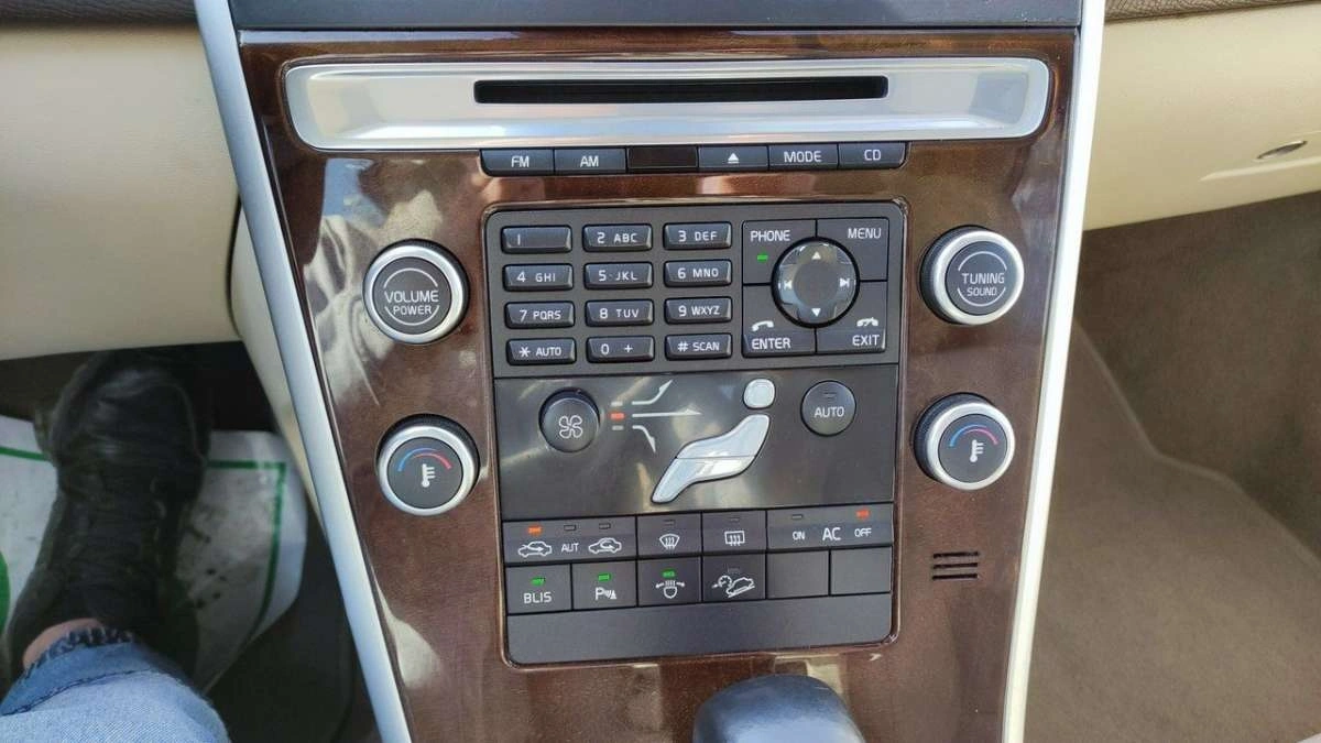 Volvo XC 60 - Zdjęcie 32