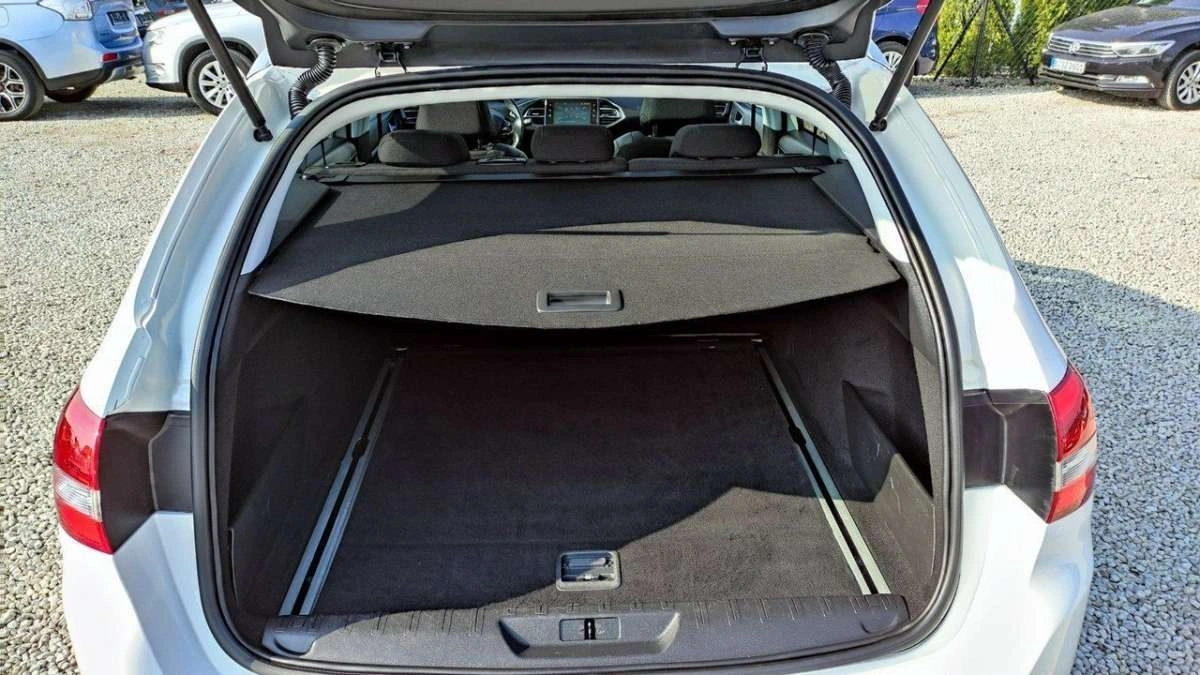 Peugeot 308 - Zdjęcie 8