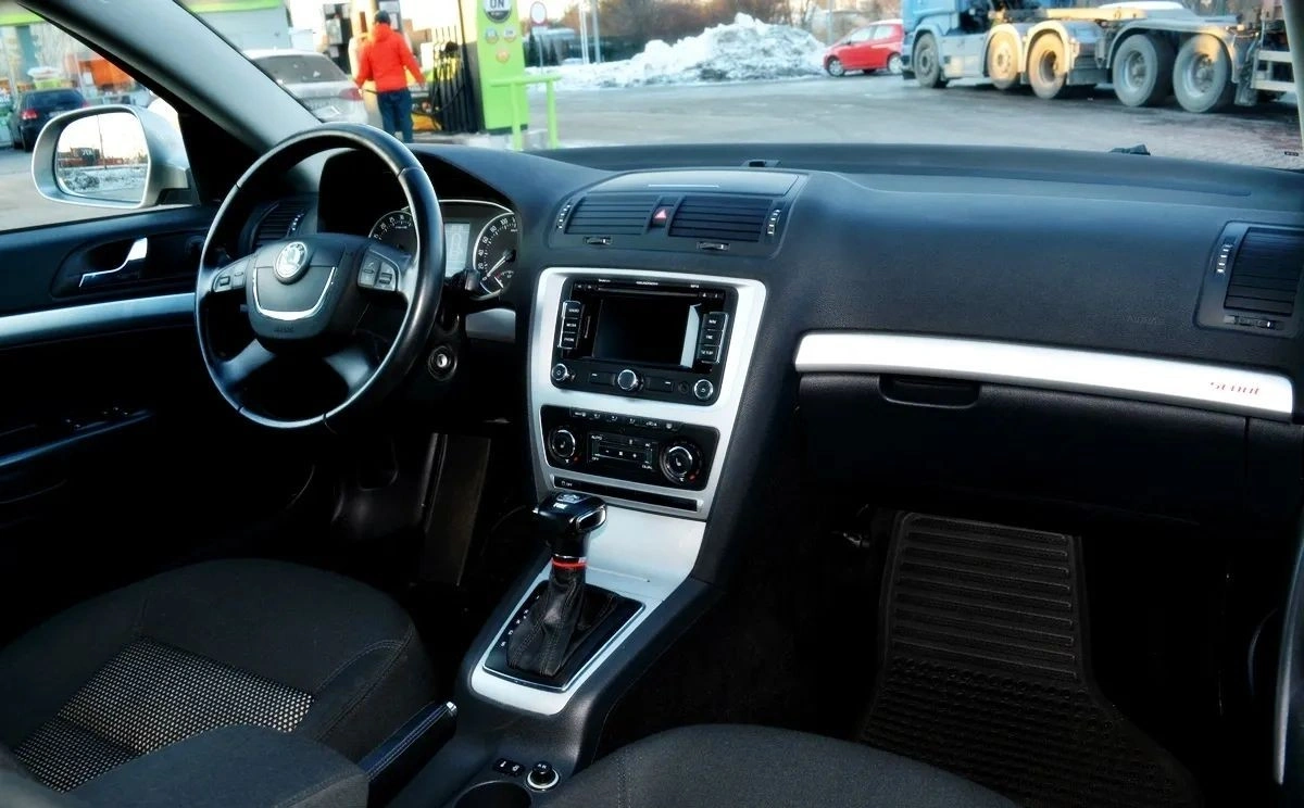 Skoda Octavia - Zdjęcie 13
