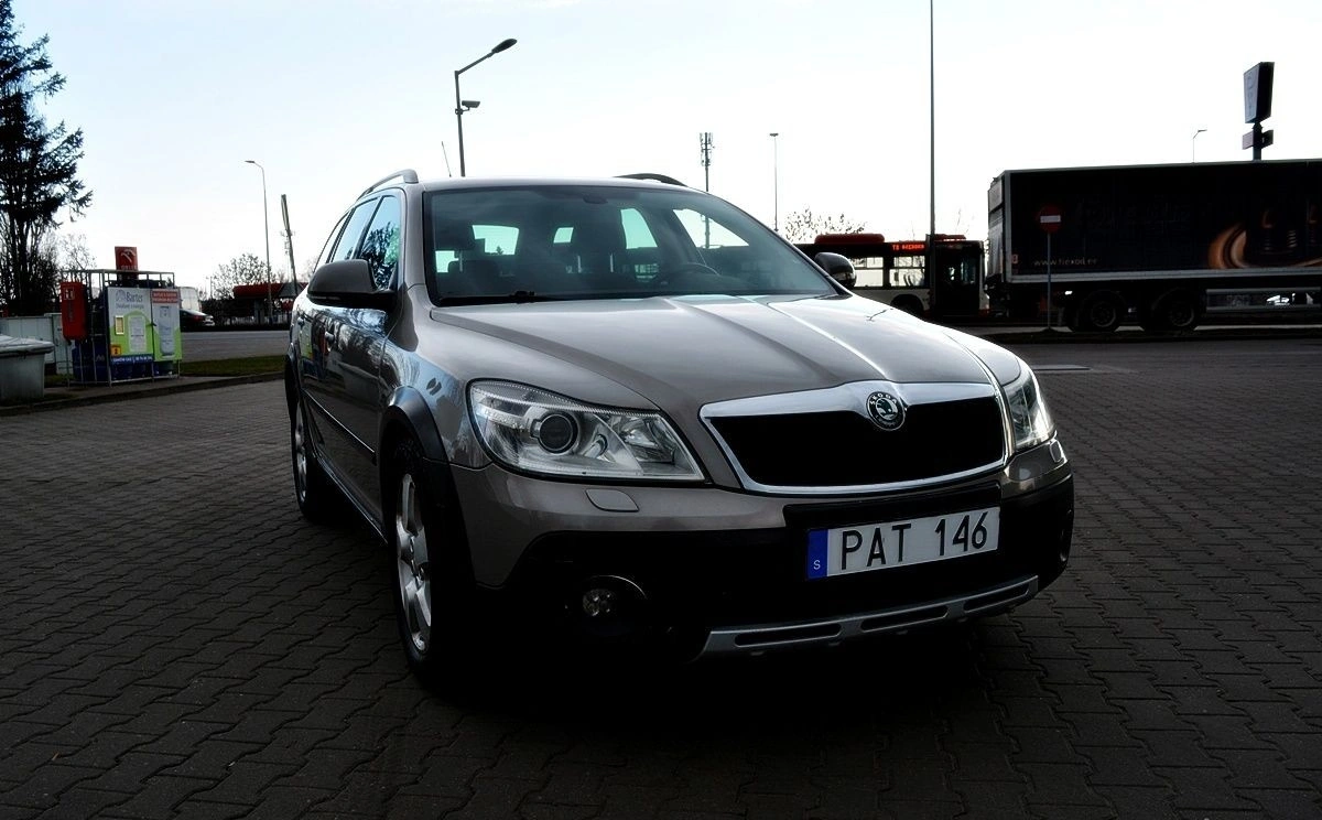 Skoda Octavia - Zdjęcie 16