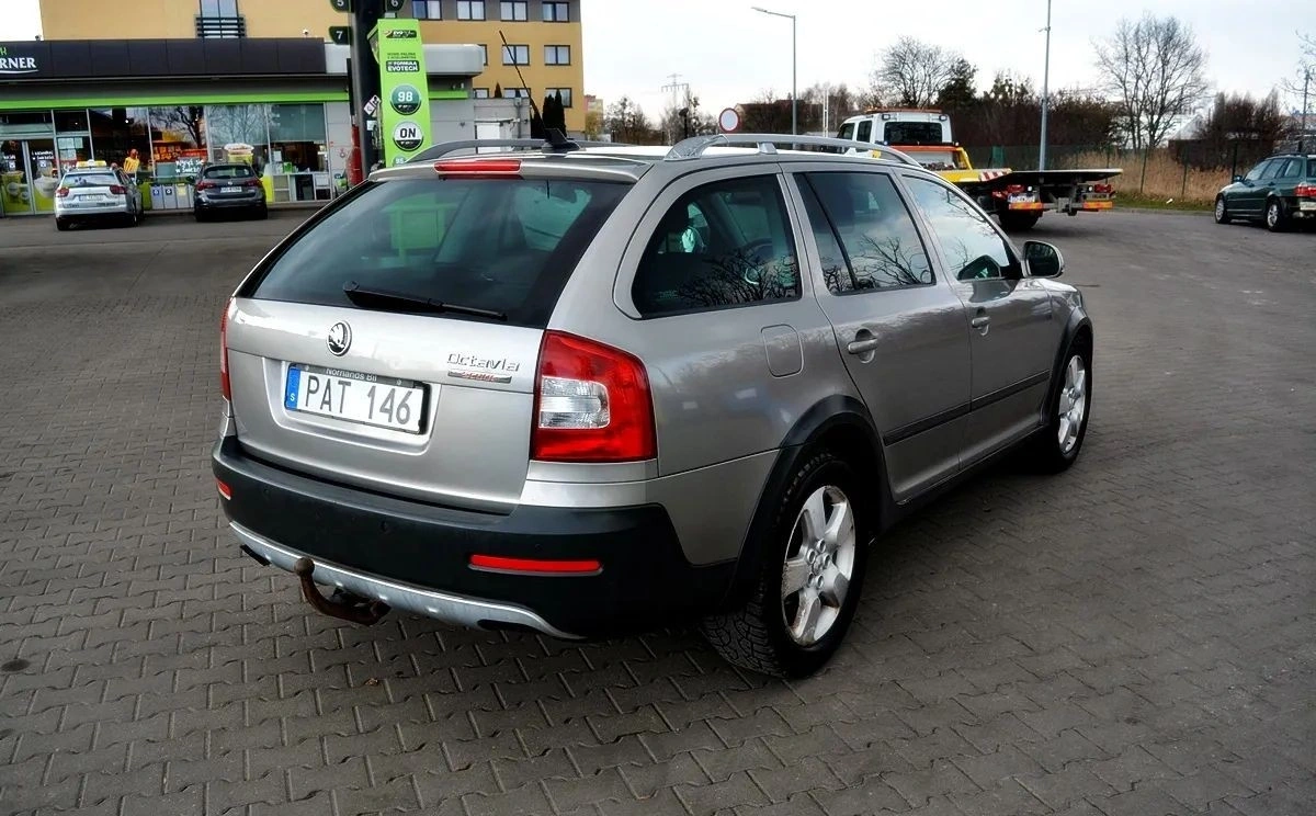 Skoda Octavia - Zdjęcie 17