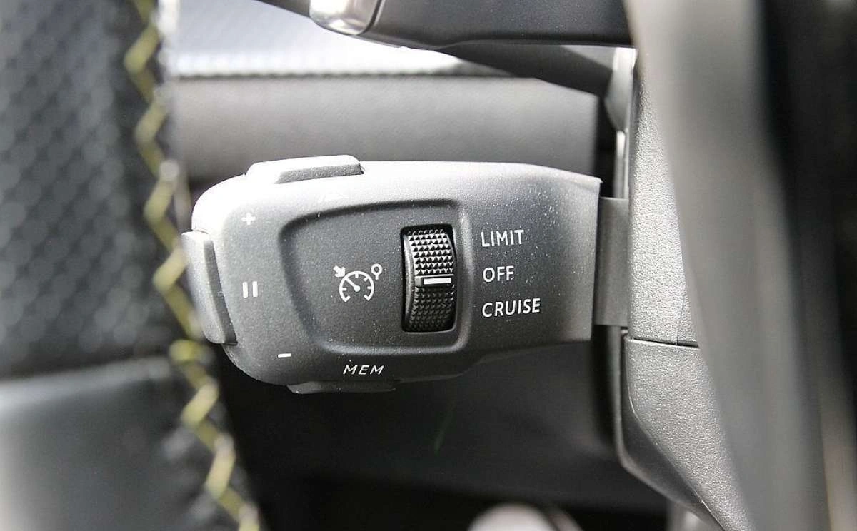 Peugeot 2008 - Zdjęcie 25