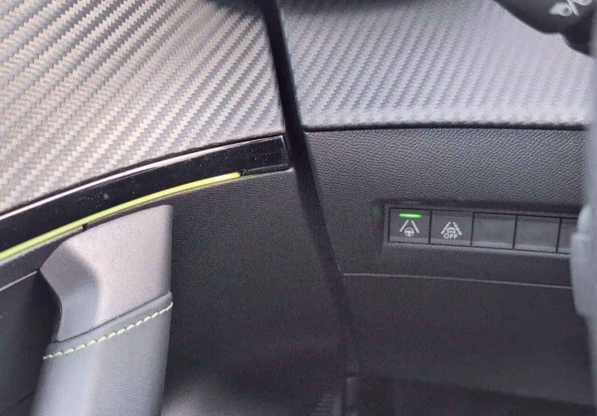 Peugeot 2008 - Zdjęcie 21