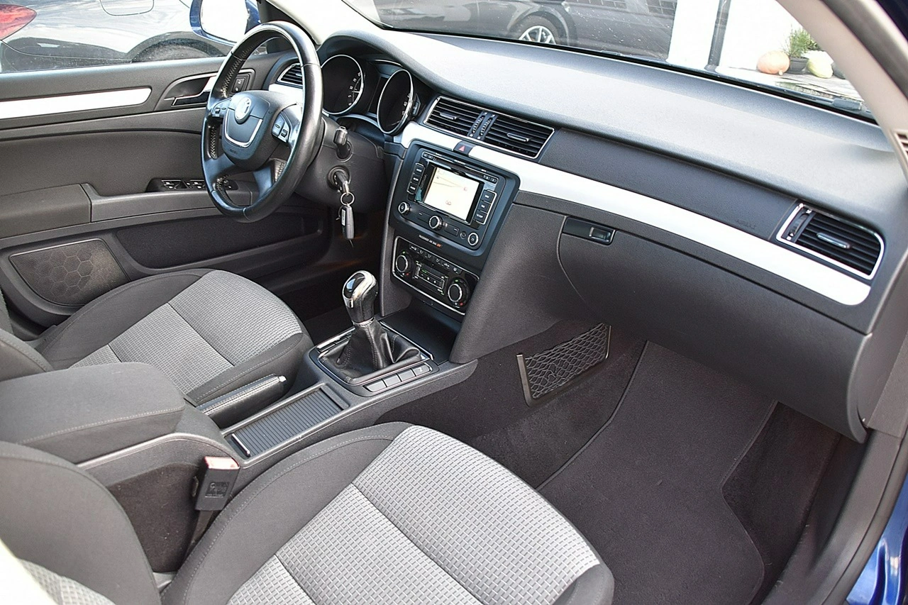 Skoda Superb - Zdjęcie 9