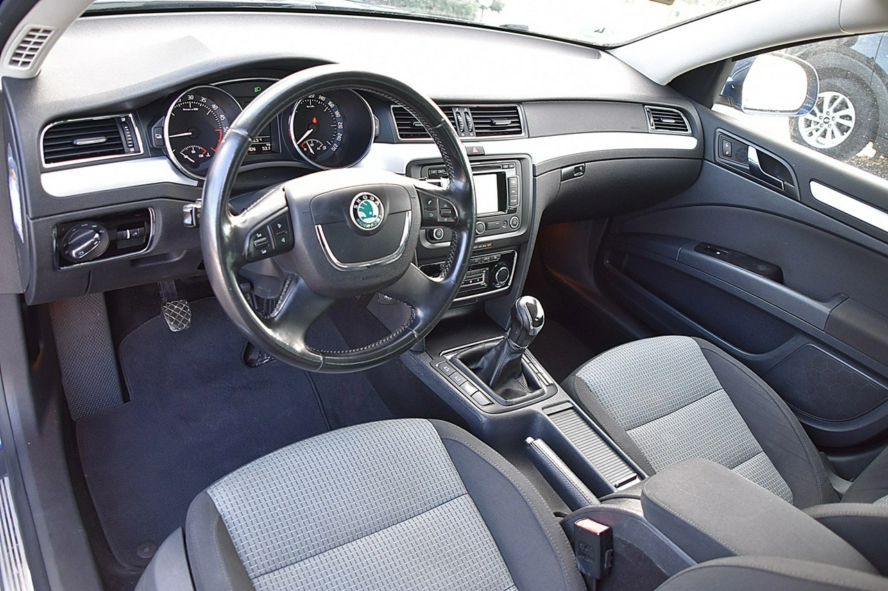 Skoda Superb - Zdjęcie 11