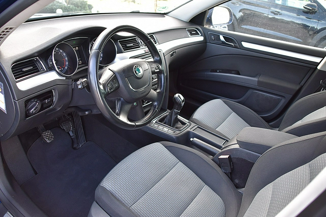 Skoda Superb - Zdjęcie 4