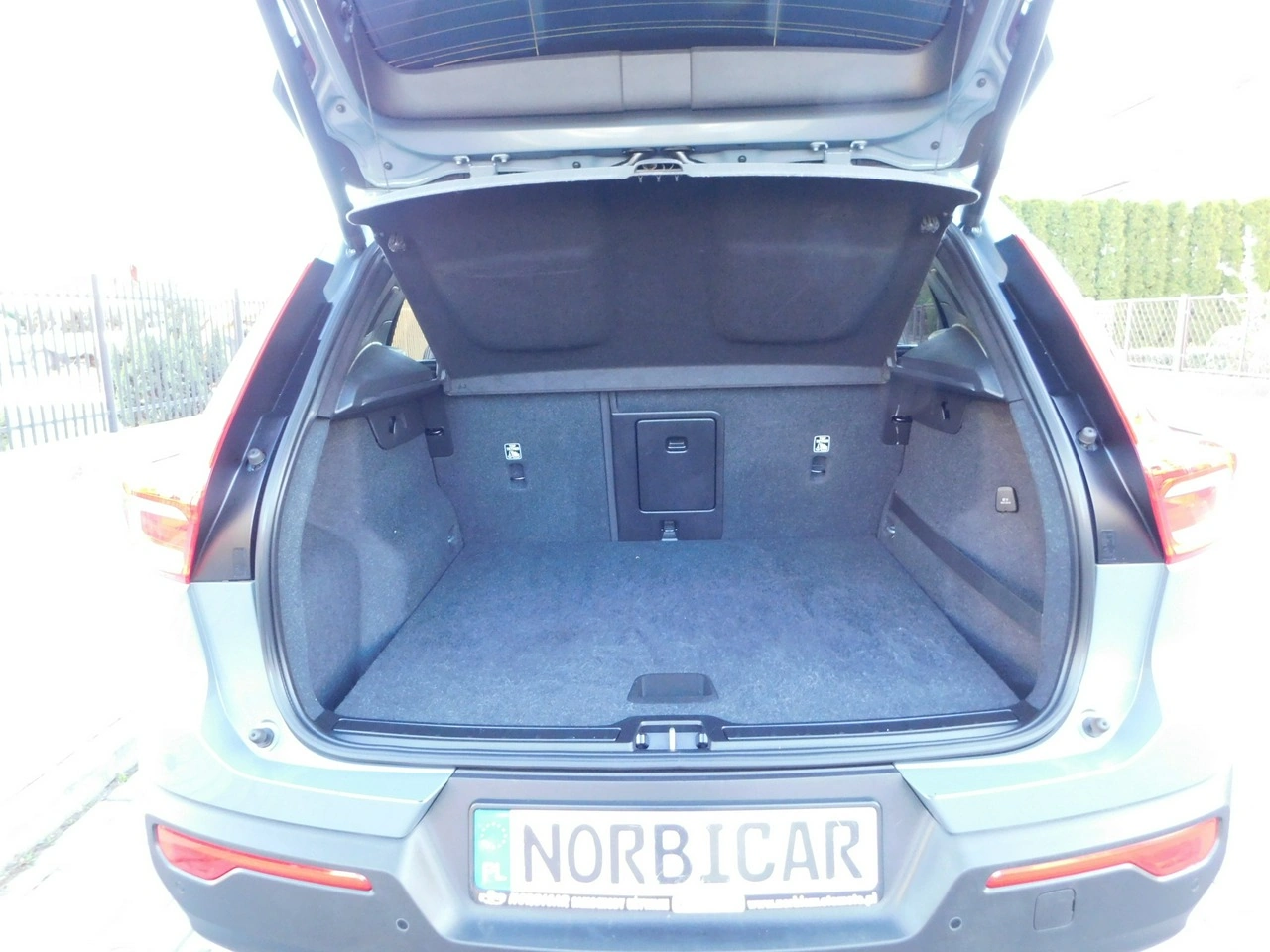 Volvo XC 40 - Zdjęcie 11