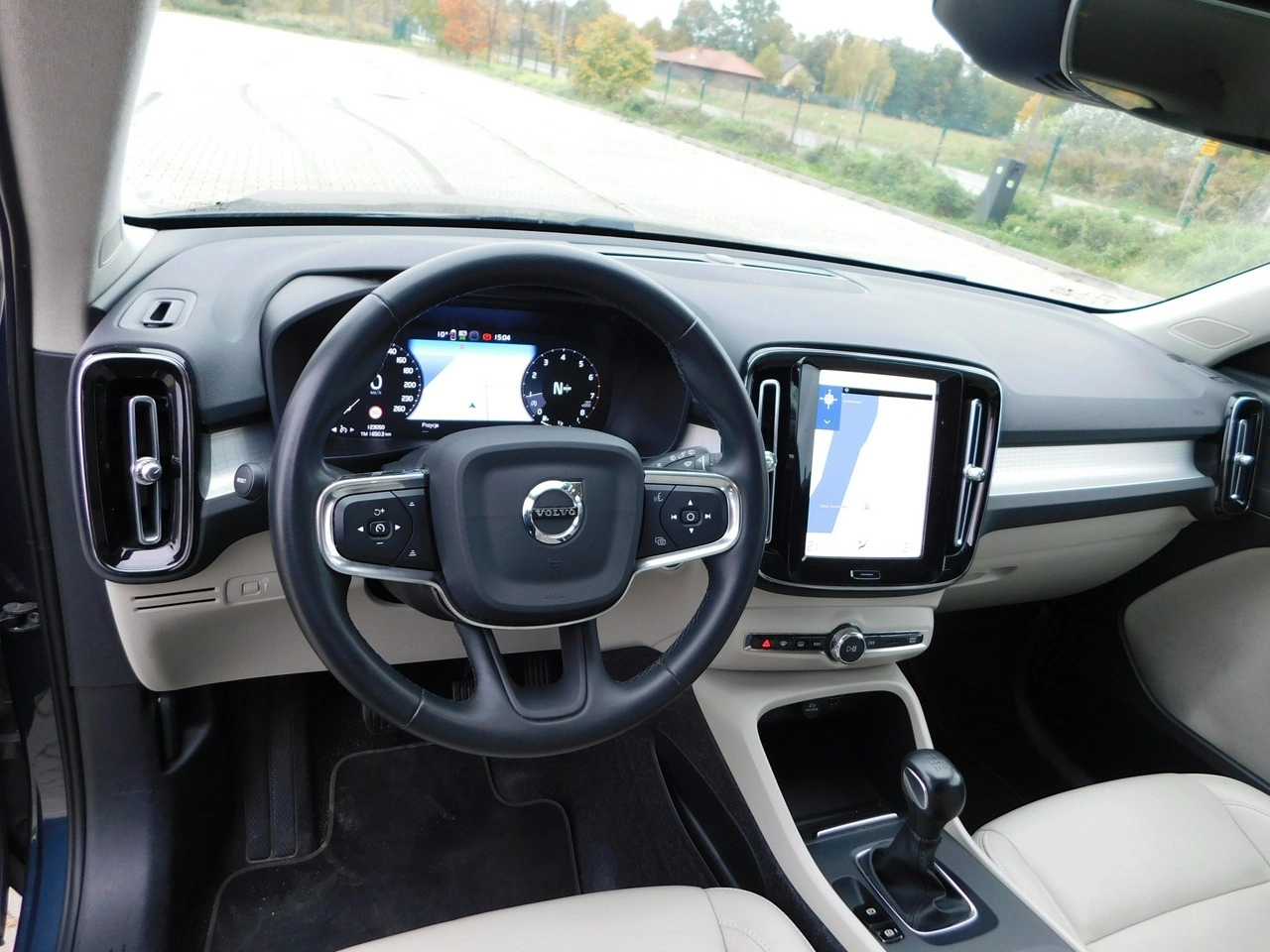 Volvo XC 40 - Zdjęcie 9