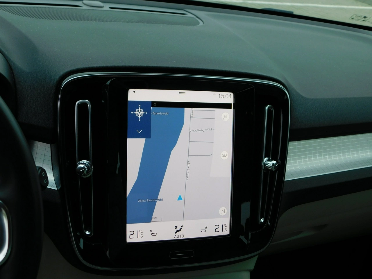 Volvo XC 40 - Zdjęcie 11