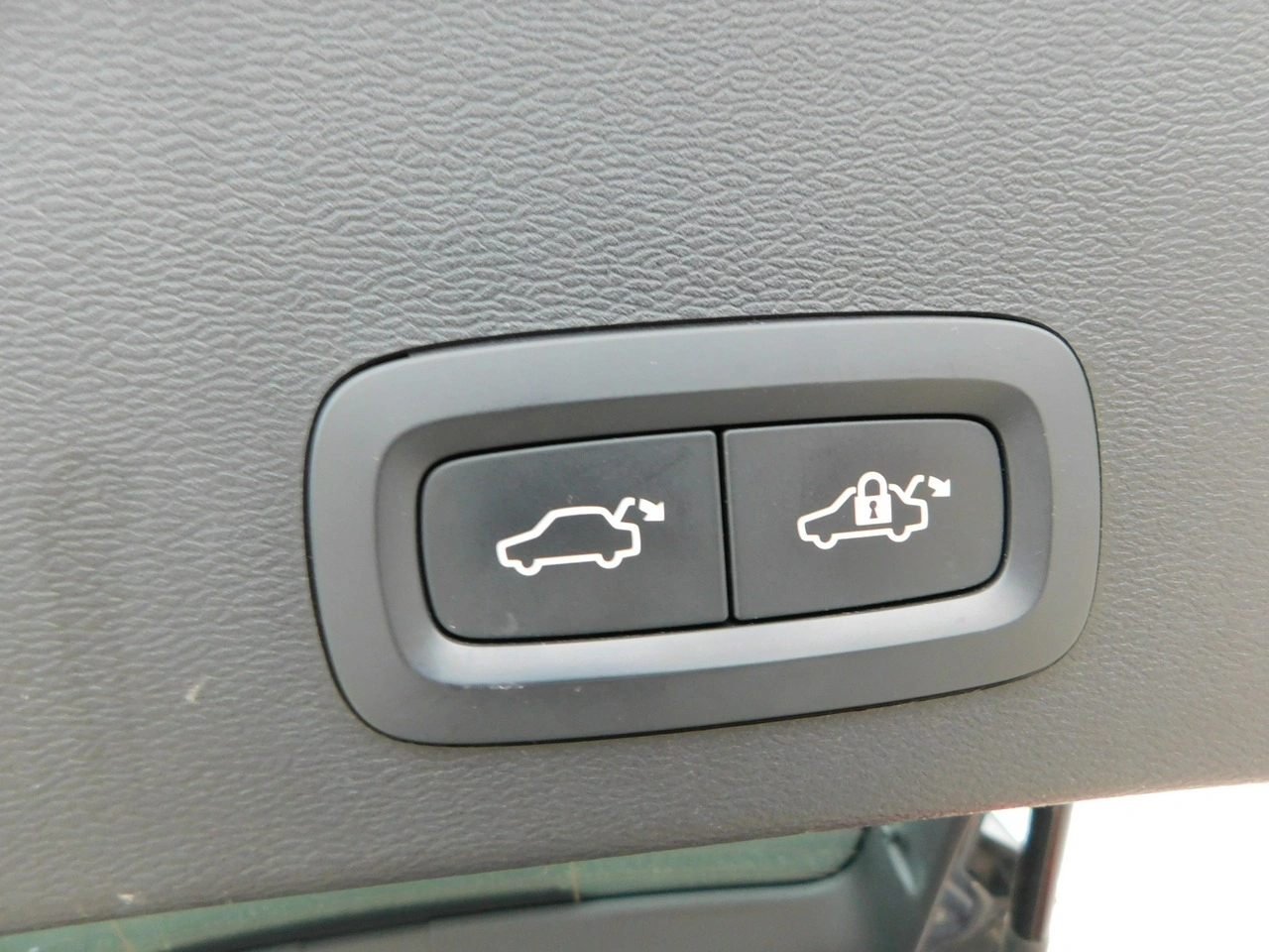 Volvo XC 40 - Zdjęcie 25