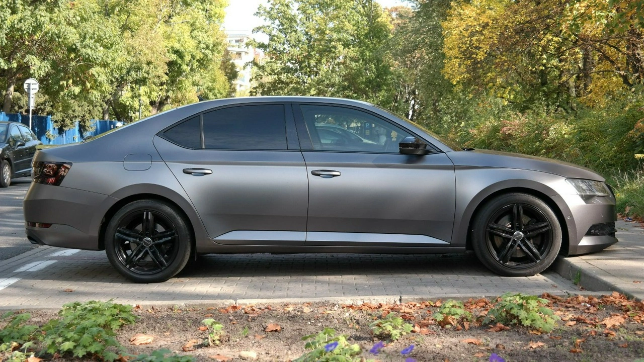 Skoda Superb - Zdjęcie 2