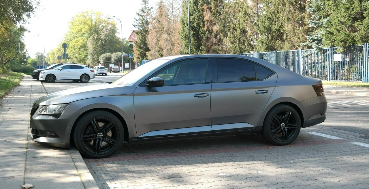 Skoda Superb - Zdjęcie 4