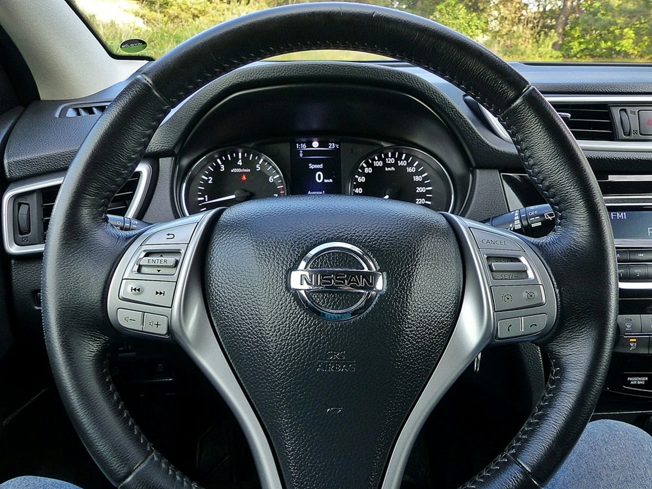 Nissan Qashqai - Zdjęcie 25