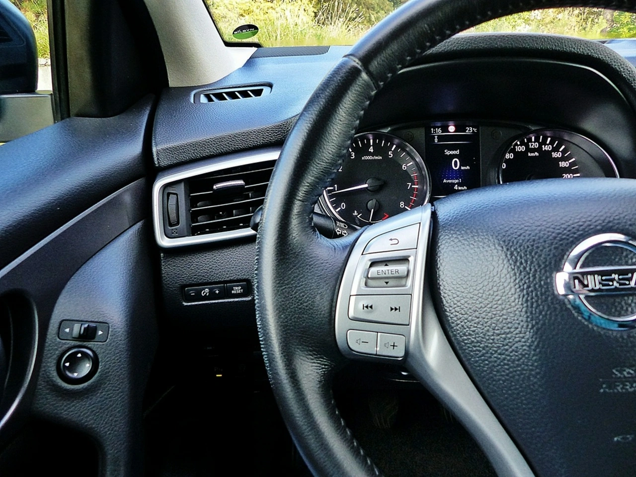 Nissan Qashqai - Zdjęcie 28