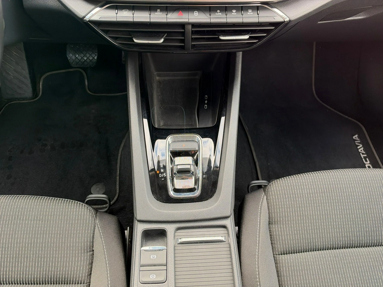 Skoda Octavia - Zdjęcie 23