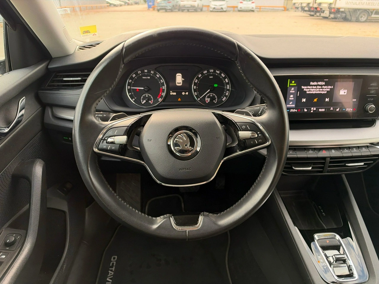 Skoda Octavia - Zdjęcie 24