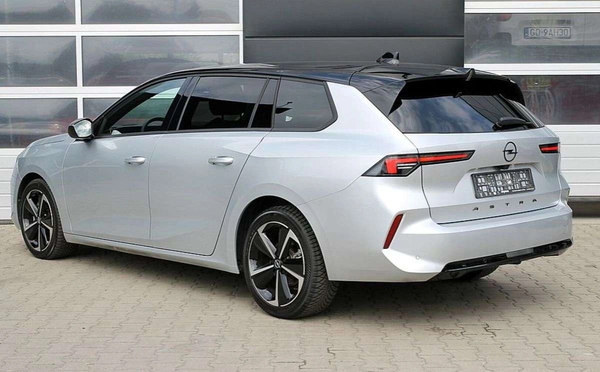 Opel Astra - Zdjęcie 8
