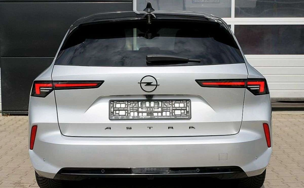 Opel Astra - Zdjęcie 9