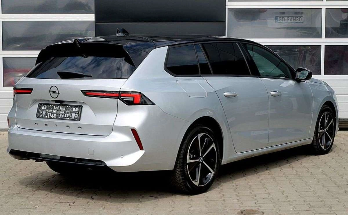 Opel Astra - Zdjęcie 10