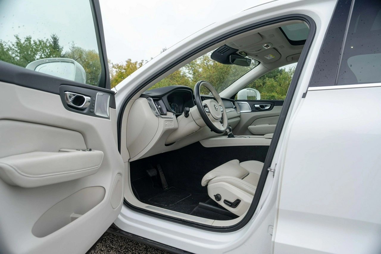 Volvo XC 60 - Zdjęcie 15