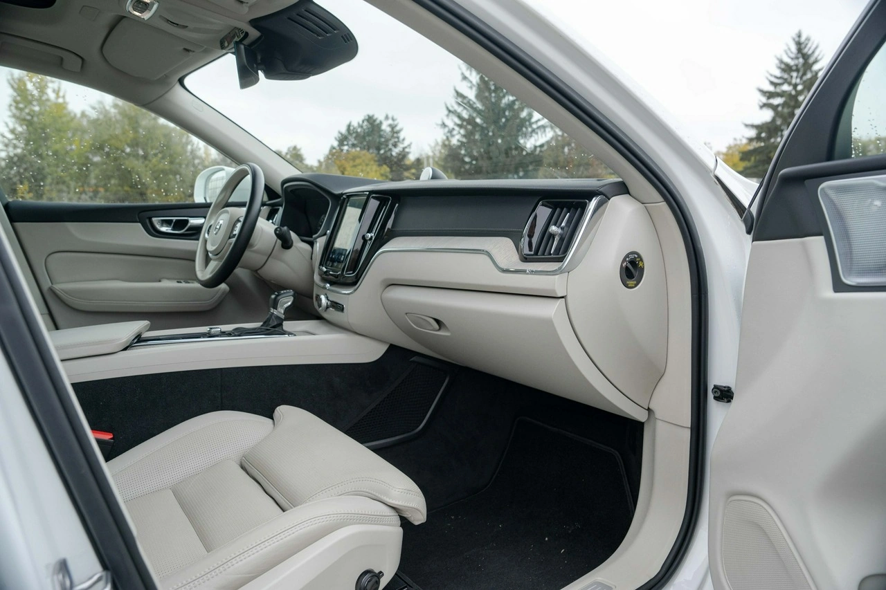 Volvo XC 60 - Zdjęcie 22