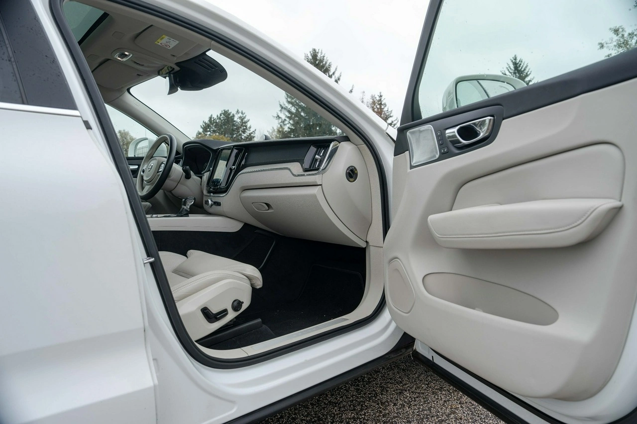 Volvo XC 60 - Zdjęcie 23