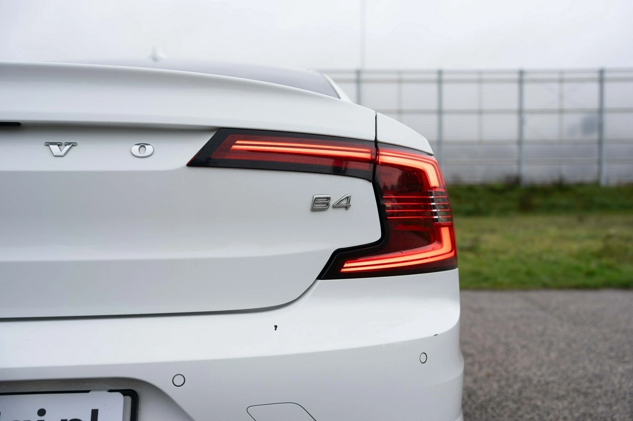 Volvo S90 - Zdjęcie 13