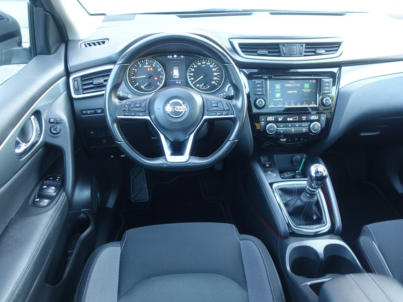 Nissan Qashqai - Zdjęcie 9