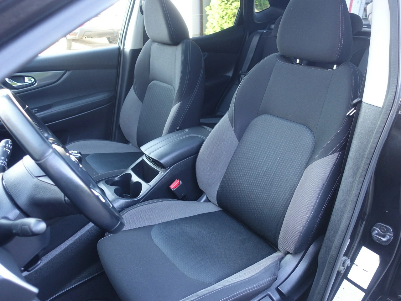 Nissan Qashqai - Zdjęcie 8