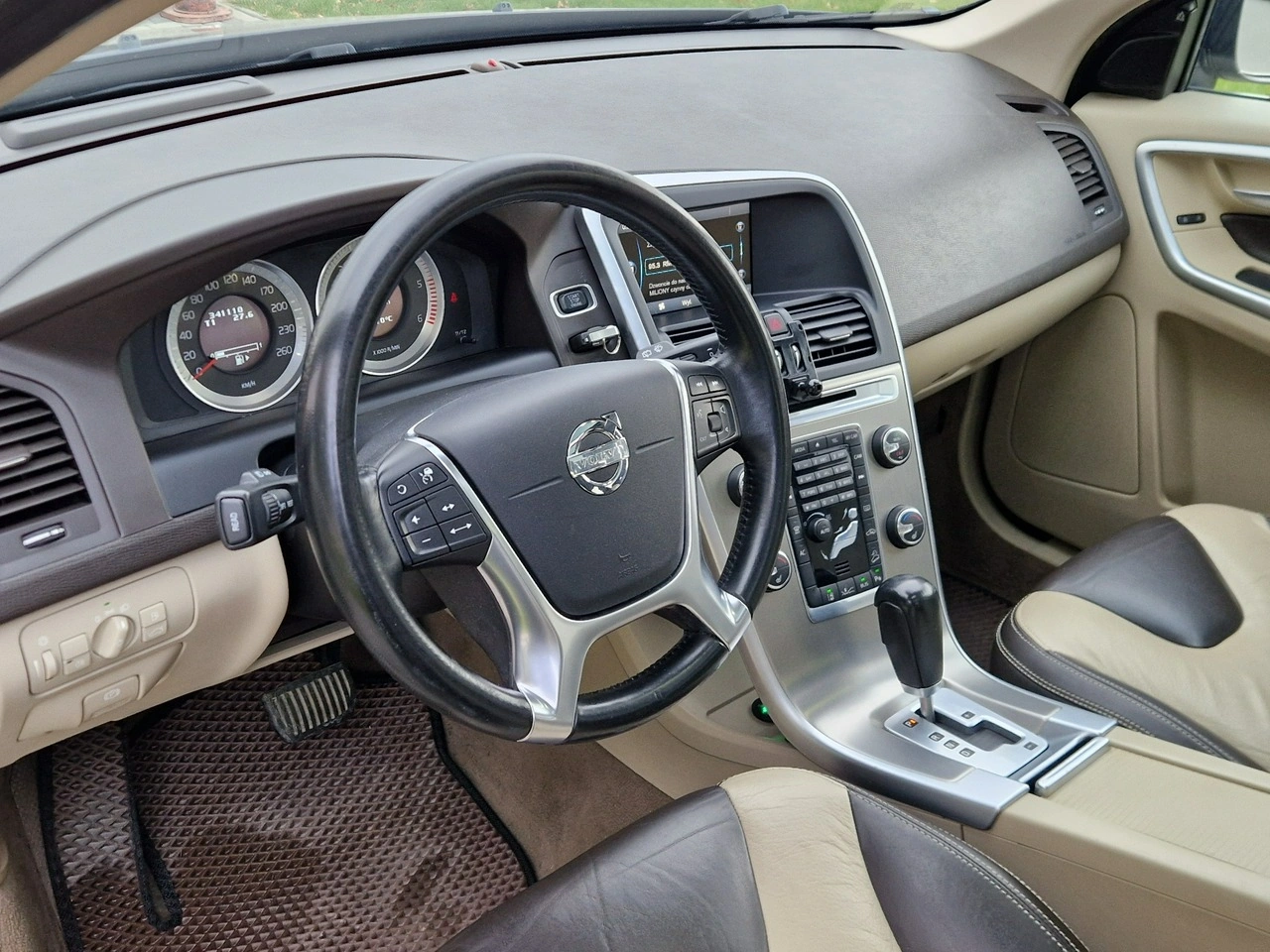 Volvo XC 60 - Zdjęcie 13