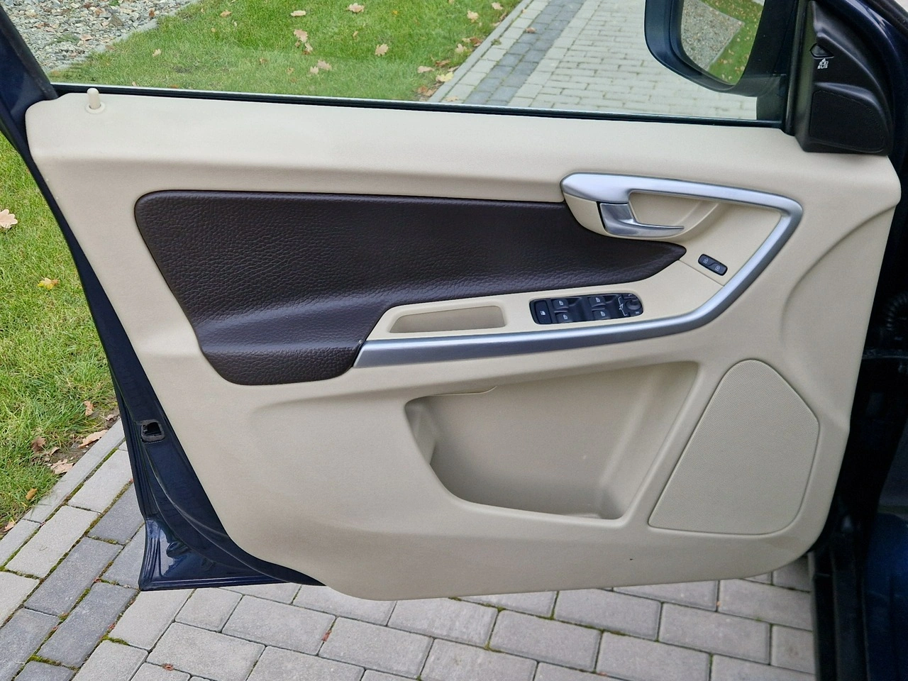 Volvo XC 60 - Zdjęcie 16