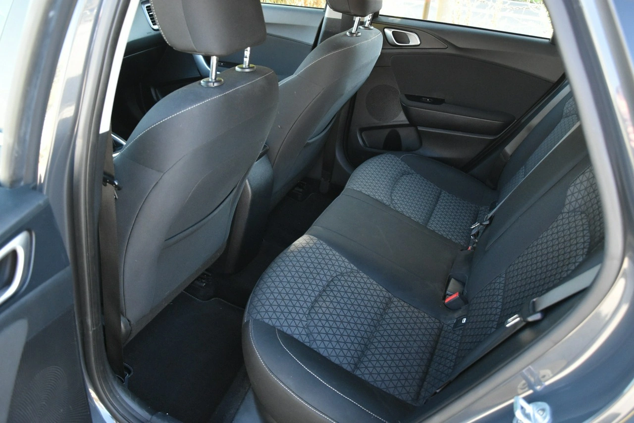 Kia Ceed - Zdjęcie 12