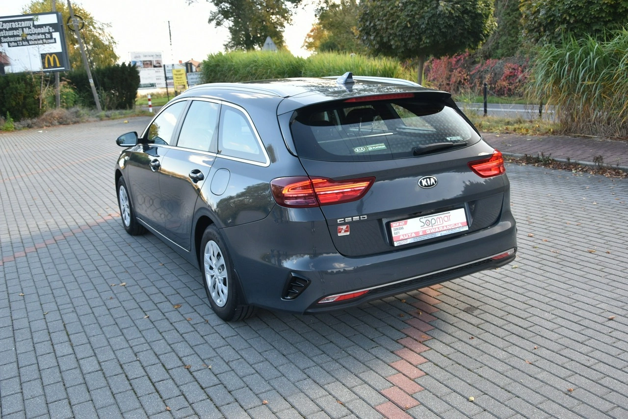 Kia Ceed - Zdjęcie 18