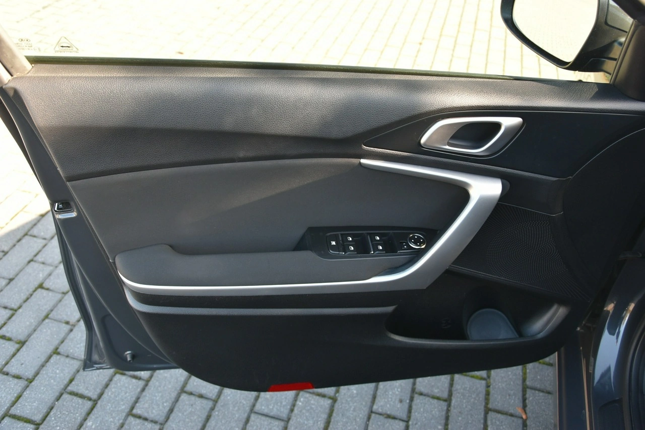 Kia Ceed - Zdjęcie 21