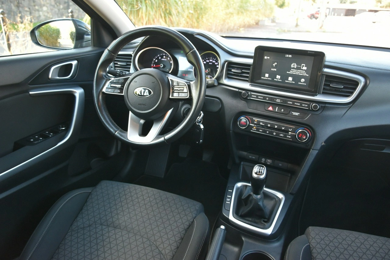 Kia Ceed - Zdjęcie 8