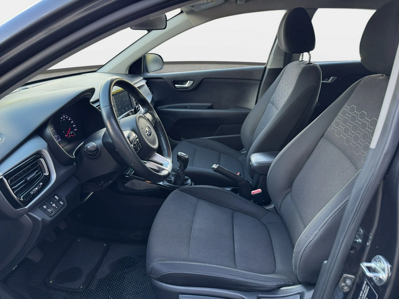 Kia Rio - Zdjęcie 21